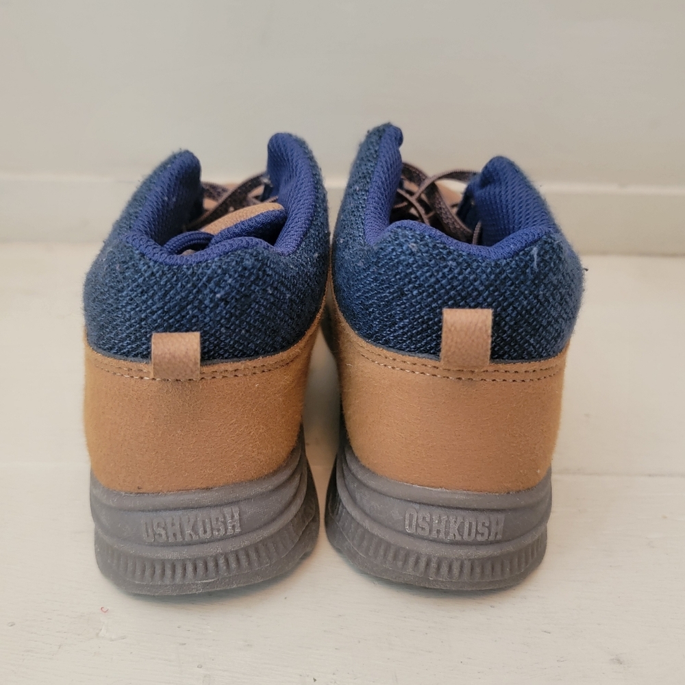 OshKosh B’gosh Toddler Brown Lace-Up Ankle Boots Size 12M | Chukka-Style - Picture 3 of 5